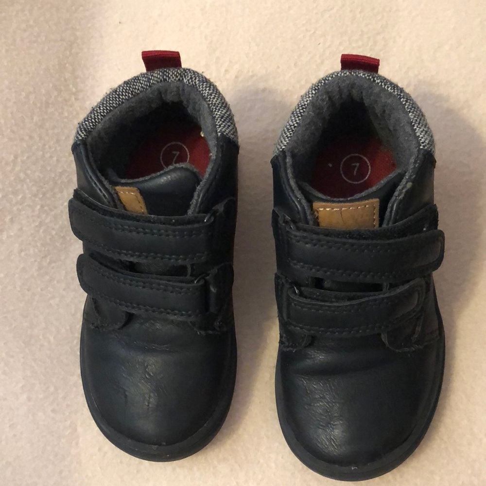 Cat & Jack high cut shoes size 7
